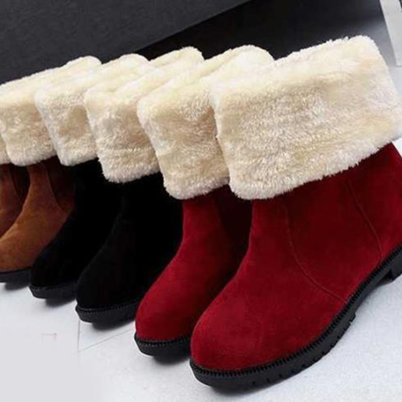 Hiver rétro antidérapant à fond plat bottes pour femmes gracieusement épaissi peluche femmes bottes courtes et 3cm talon femmes bottes de neige