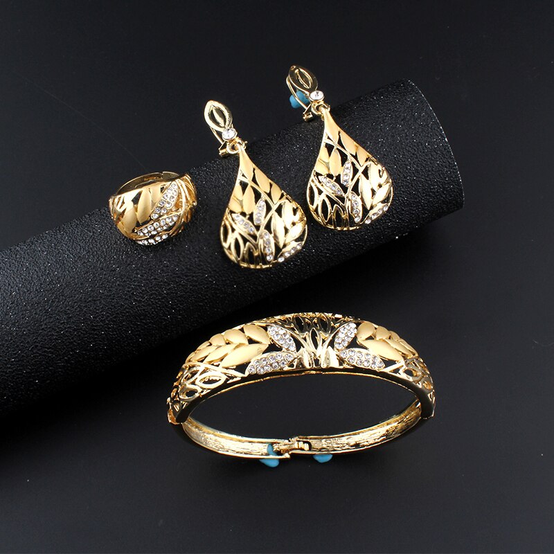 Jiayijiaduo Indian Sieraden Sets Goud Kleur Ketting Leaf Earring Armband Bruiloft Decoratie Sieraden voor Womens Sieraden