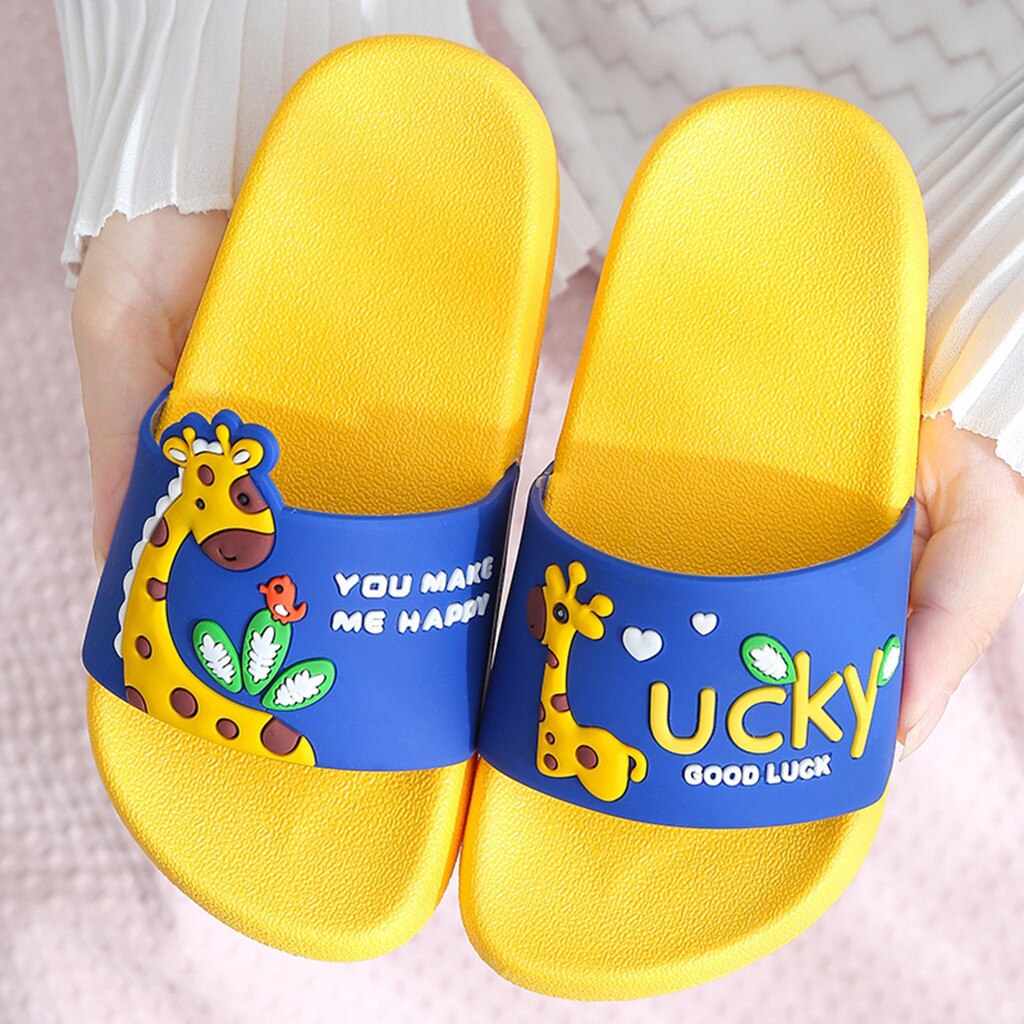 Pantoufles d'été Parent-enfant girafe chaussures maison antidérapant piscine pantoufles en plein air dessin animé imprimé sandales décontractées chaussures plates: Jaune / 4-5Years