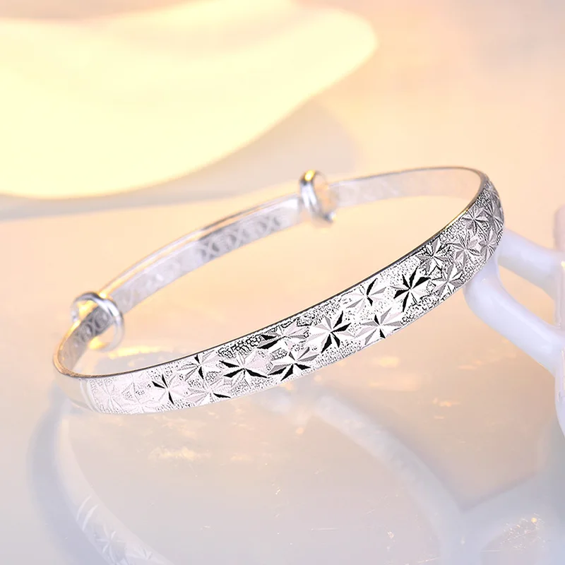 Fijne 925 originele romantische gipskruid sterrenarmbanden van sterling zilver voor dames, perfect als feest- of bruiloftsaccessoires.