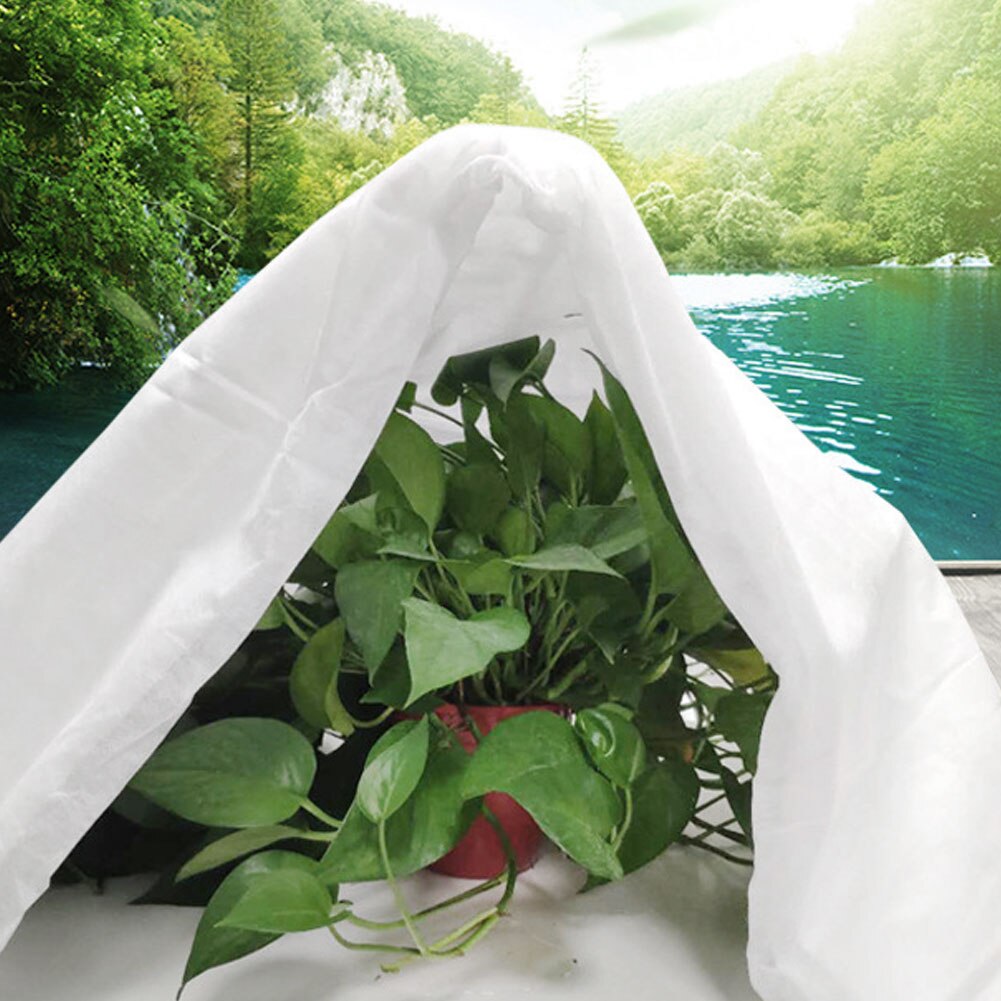 Plant Cover Non-Woven Fabric Antifreeze Cloth Seedling Garden Protector For Winter Freeze-Proof Cold-Proof And Heat Preservation