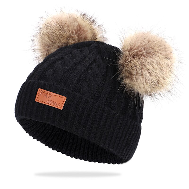 Cute baby child winter cotton hat outdoor leisure hair ball knit hat boy girl label thickening comfortable baby hat: Black