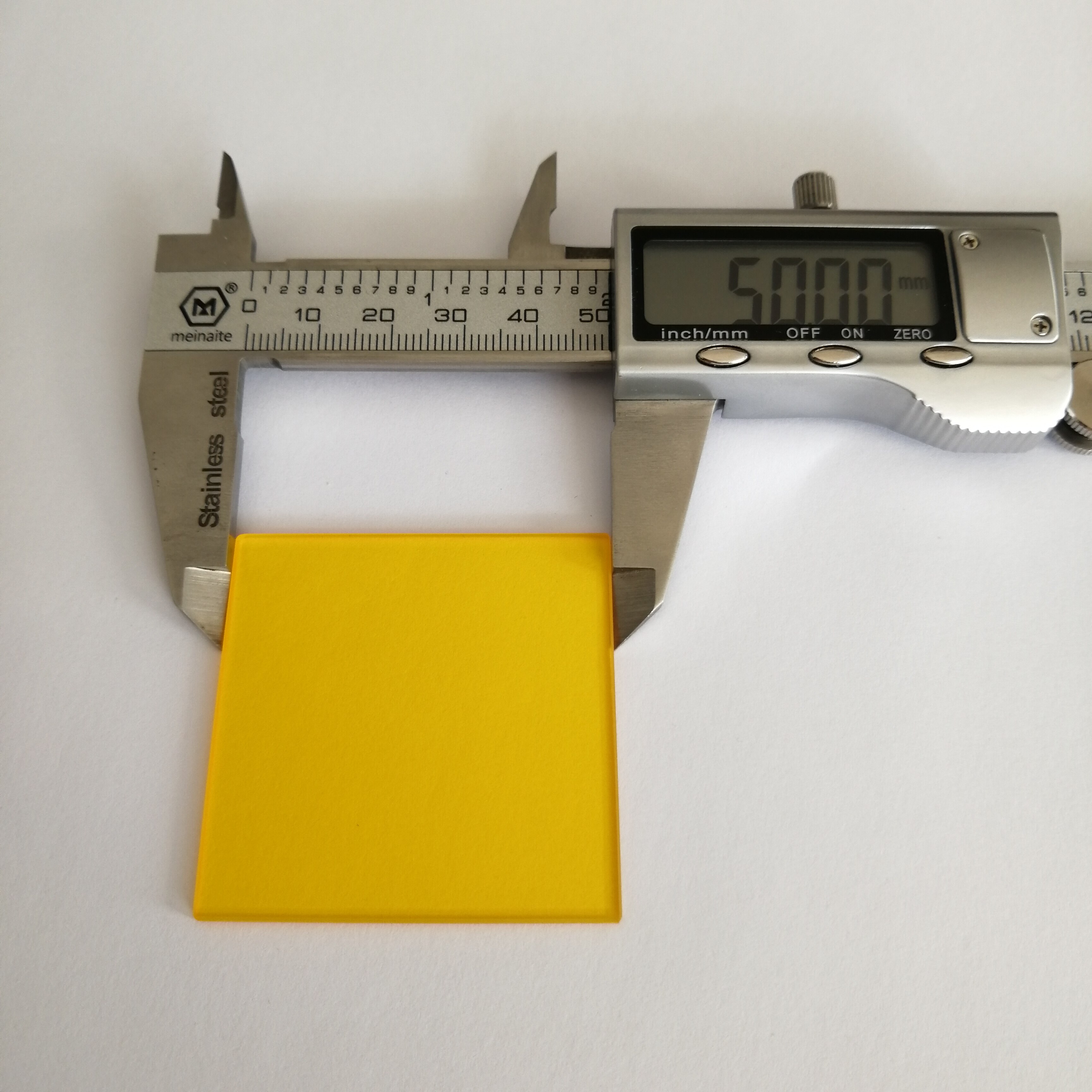 Filtre Longpass 50*50*2.0mm 510nm en verre optique jaune doré JB510 GG515