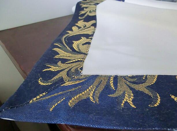 Luxe Wit Blauw Satijn Borduurwerk Bed Tafelloper Vlag Doek Cover Kant Tafelkleed Keuken Home Party Kerst Wedding Decor