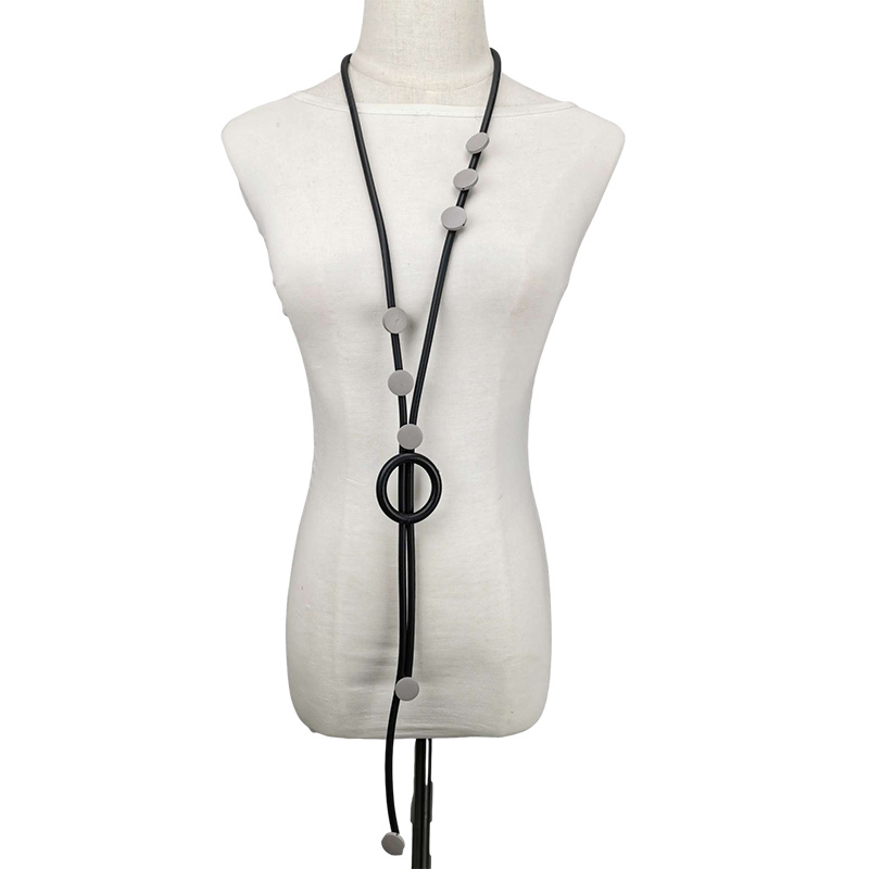 Damesmode Boheemse lange ketting Sieraden Luxe Rubberen sieraden Ketting Kostuum Feestaccessoires Hanger Kettingen: Plating Pistool