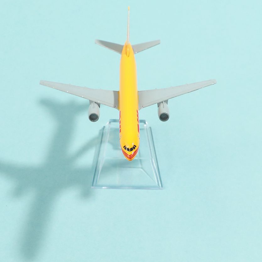 DHL Boeing 757 Cargo Aircraft Alloy Diecast Model 15cm Aviation da collezione in miniatura Souvenir Ornament con supporto