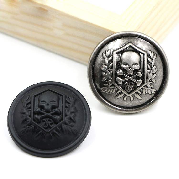 1 Uds. Botones de calavera dominante de Metal de 15mm/21mm/23mm/25mm botones de traje casual rompevientos botón negro casual