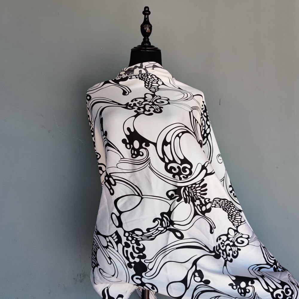19M Pure silk charmeuse silk satin silk stretch mulberry silk for dressgown robe black and white big pattern sari silk fabric