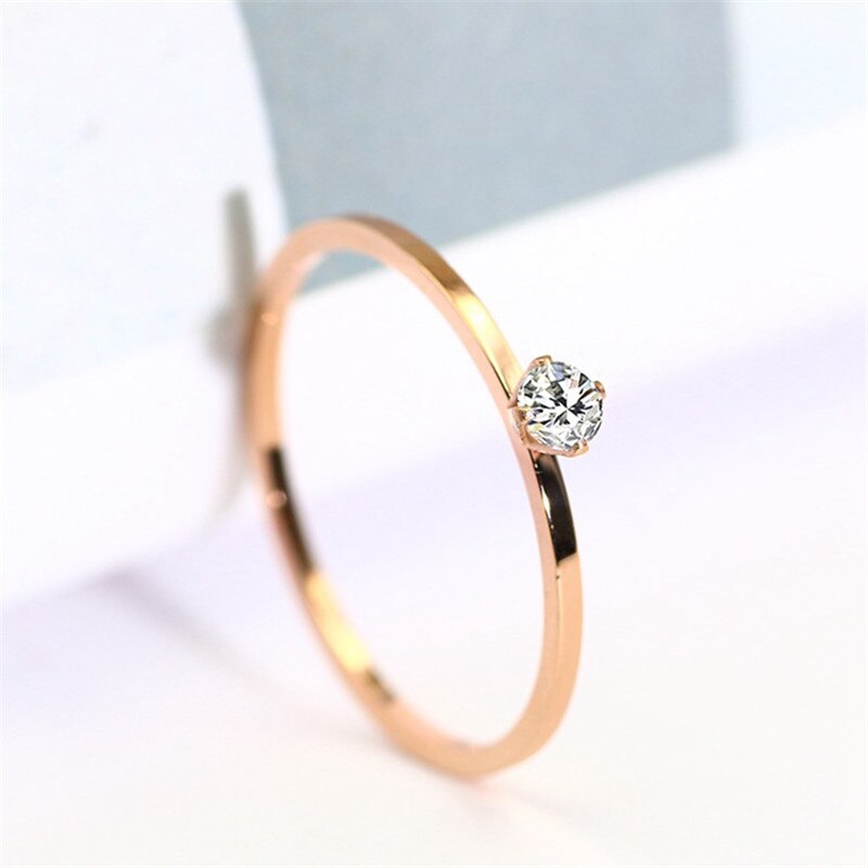 ZN Edelstahl Rose Gold Farbe Kleine Weiß Kristall Hochzeit Ring Minimalis Einzelne Zirkon Stapeln Dünne Ringe Für Frauen