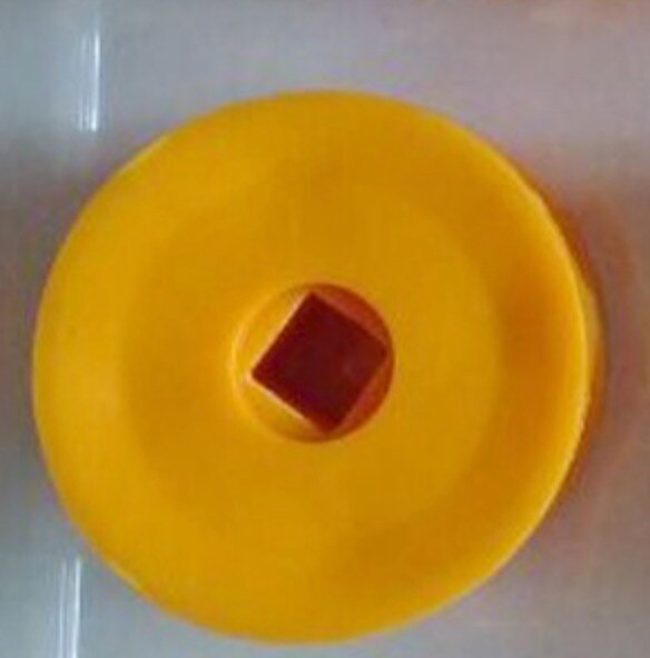 1pcs industrial orange juicer machine parts plastic orange juicer spare parts knives orange extractor: Purple