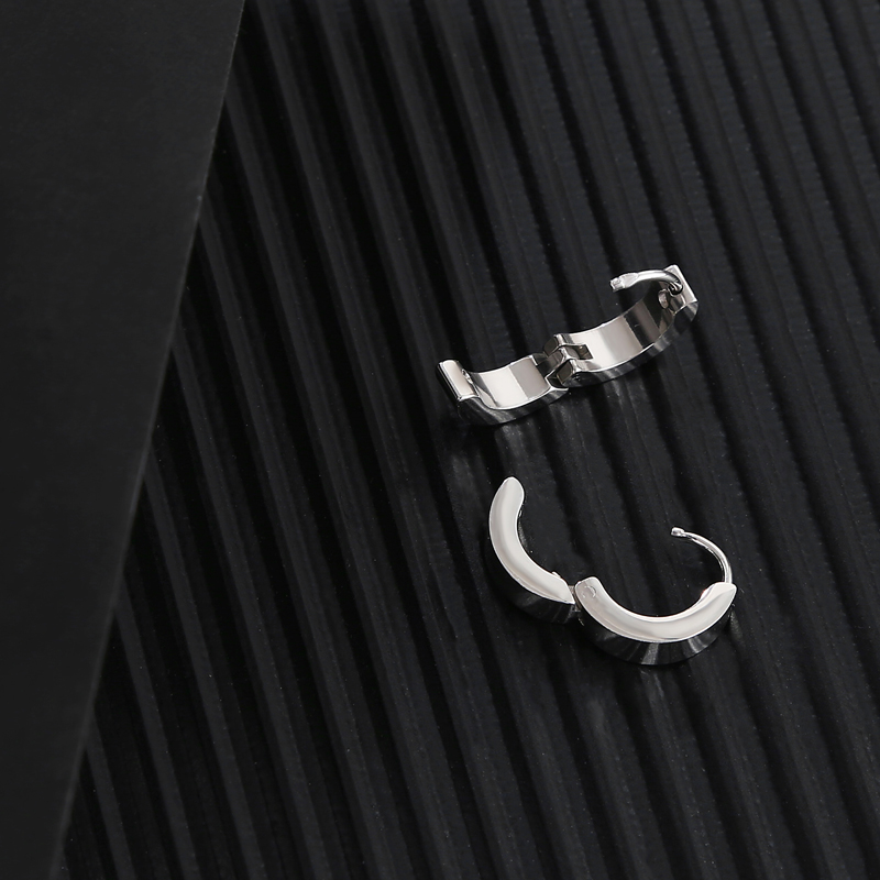 Joyería clásica de acero inoxidable para hombre y mujer, aretes de Metal resistentes al agua, en forma de C, estilo de las cuatro estaciones, estilo Hip-Hop, Rock