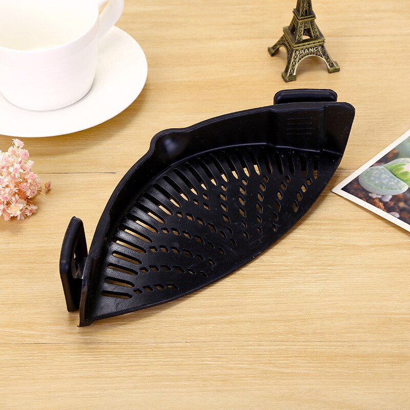 Home kitchen Silicone Stretch Drain Tool Pot Edge Water Filter Foldable Soup Funnel Silicone Liquid Diversion Drainer strainer: Black
