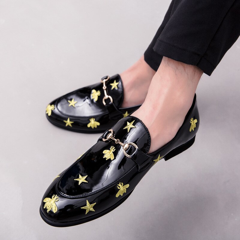 Hommes broderie métal boucle décor mocassins Mocassin Homme chaussures plates décontracté été mocassins sans lacet chaussures noir brillant