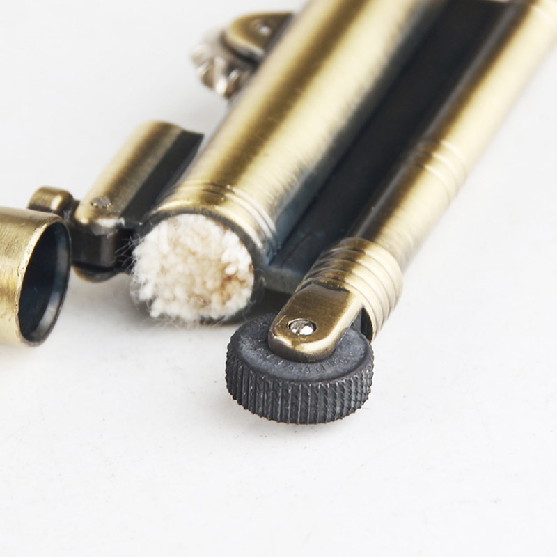 Briquet à flamme métallique rétro , vieux Kerosene avec corde en coton, nouveauté Gadget militaire
