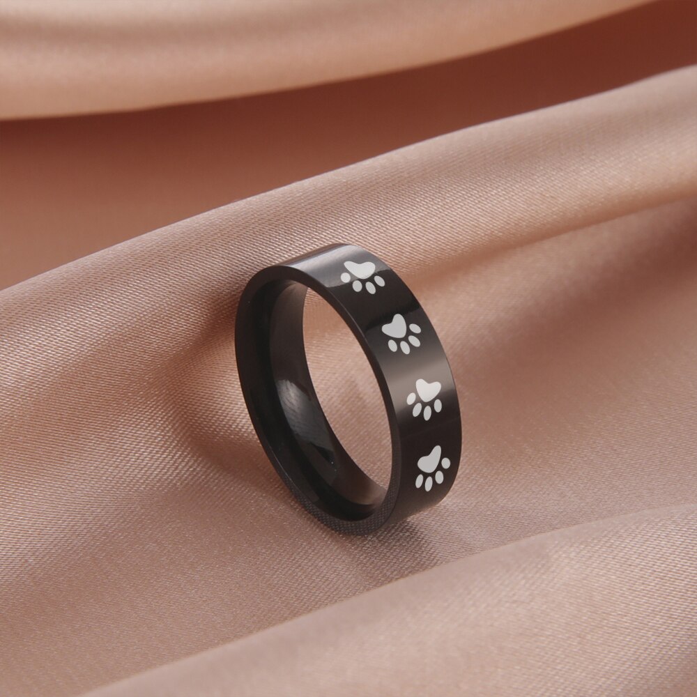 Skyrim Stainless Steel Dog Footprints Rings for Men Women Cute Animal Paws Finger Rings Jewelry Birthday Friends