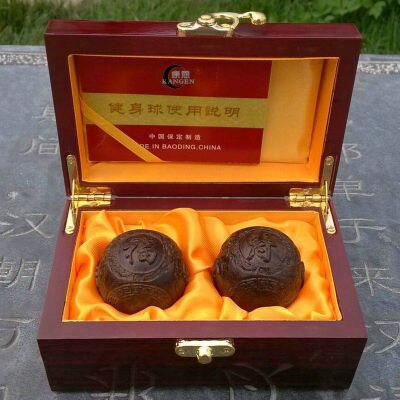 solid walnut fitness ball for elderly hand message balls palm health care hand finger exercise ball: wood box 2