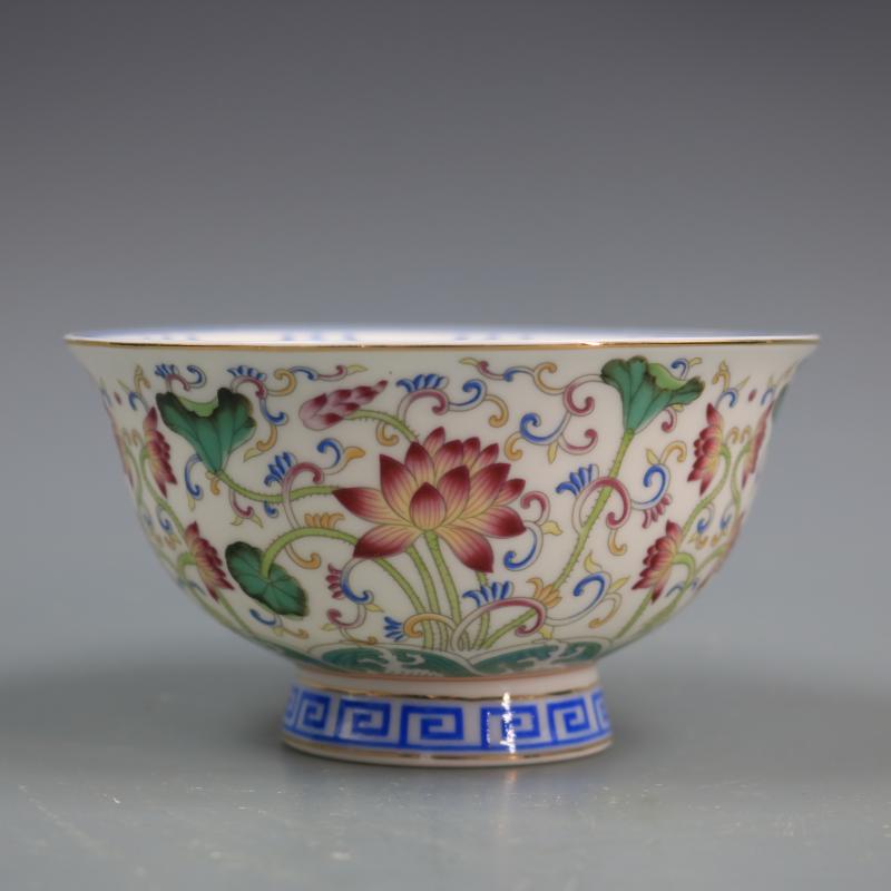 Chinese Style Porcelain Famille Rose Lotus Leaf Lotus Flower Bowl