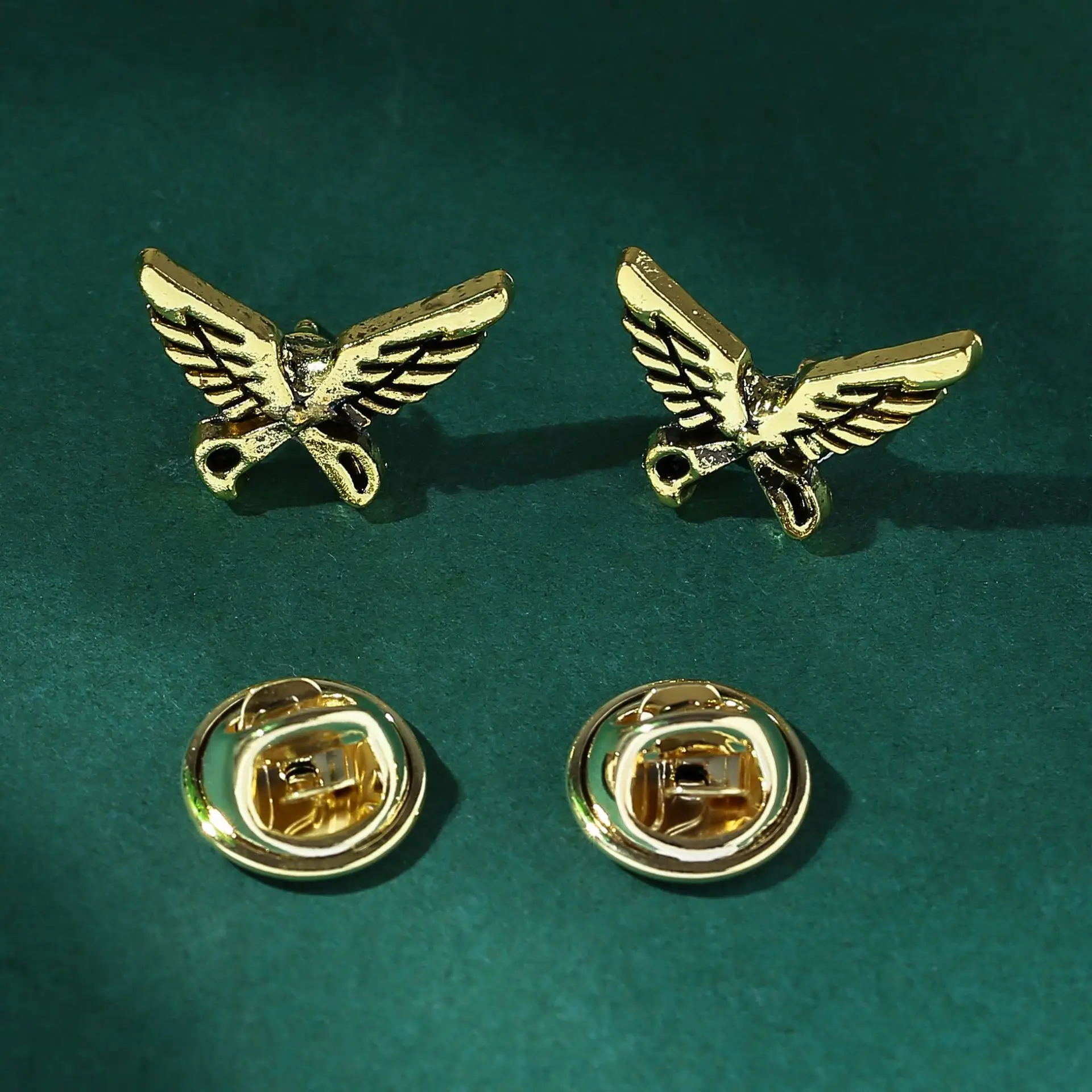 Koreaanse Ster Anker Beooch Bee Insecten Revers Pin Mannen Pak Kraag Pinnen Mode-sieraden Badge Accessoires: Blue Zinc Plated