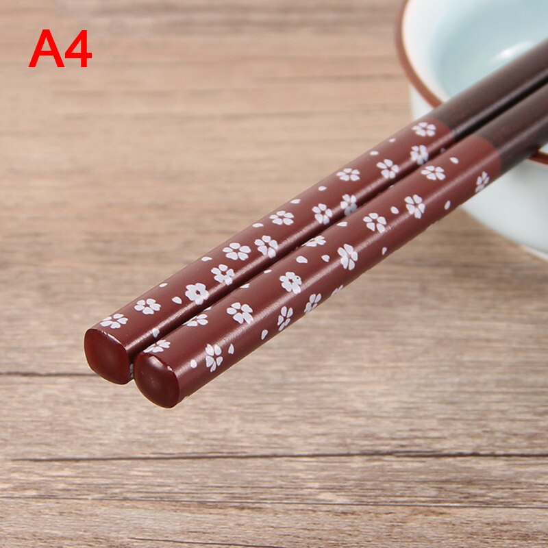Japanese Style Natural Wooden Chopsticks Folwer Chopsticksc Kitchen Tableware 22.5cm: A4