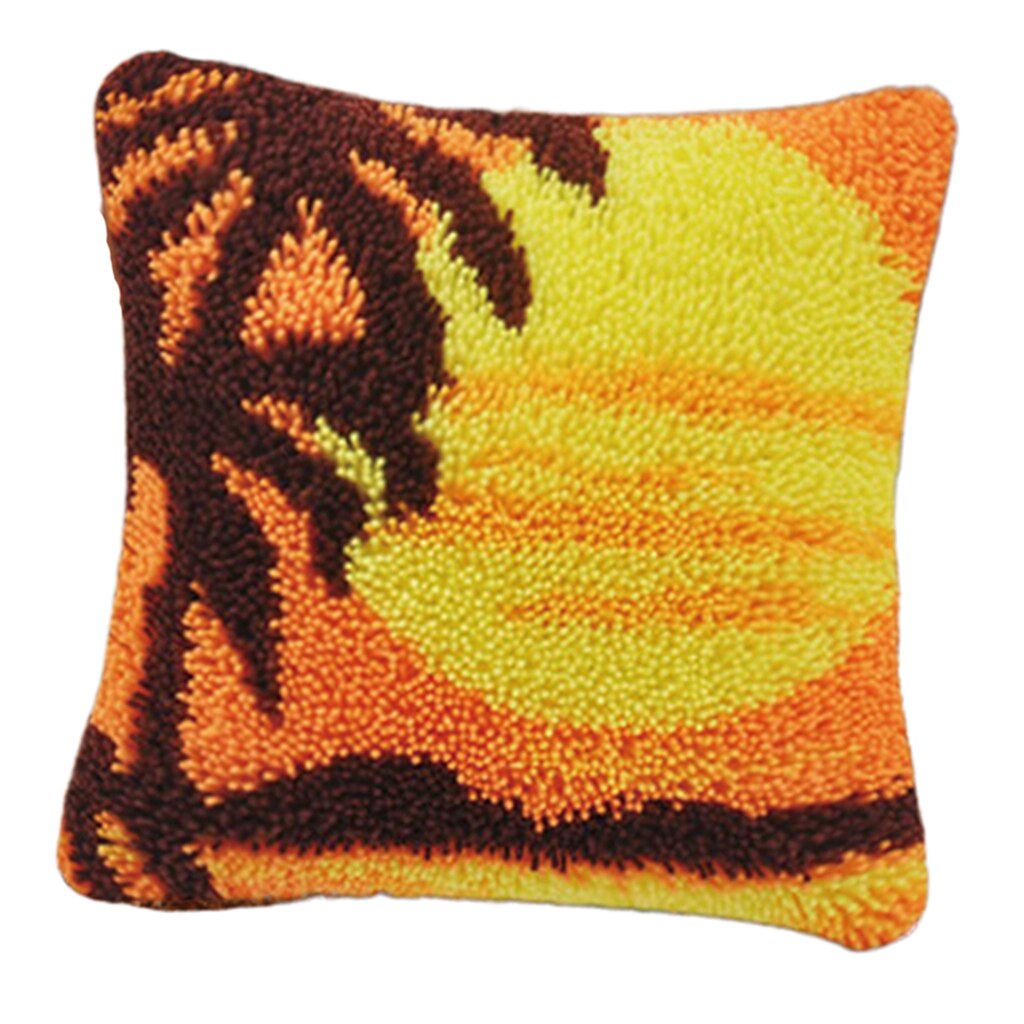 Fancy Latch Hook Kit with Basic Tools for Beginners 17x17'' Handicraft