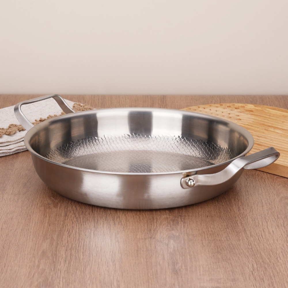 Cookware Titanium Alloy Double Ear Frying Pan Non-stick Uncoated Frying Pot Flat Bottomed Hammer Pattern Frying Wok Restaurant