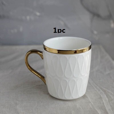 Britse gouden keramische bestekbord, kom, kop en schotel kerst: 2