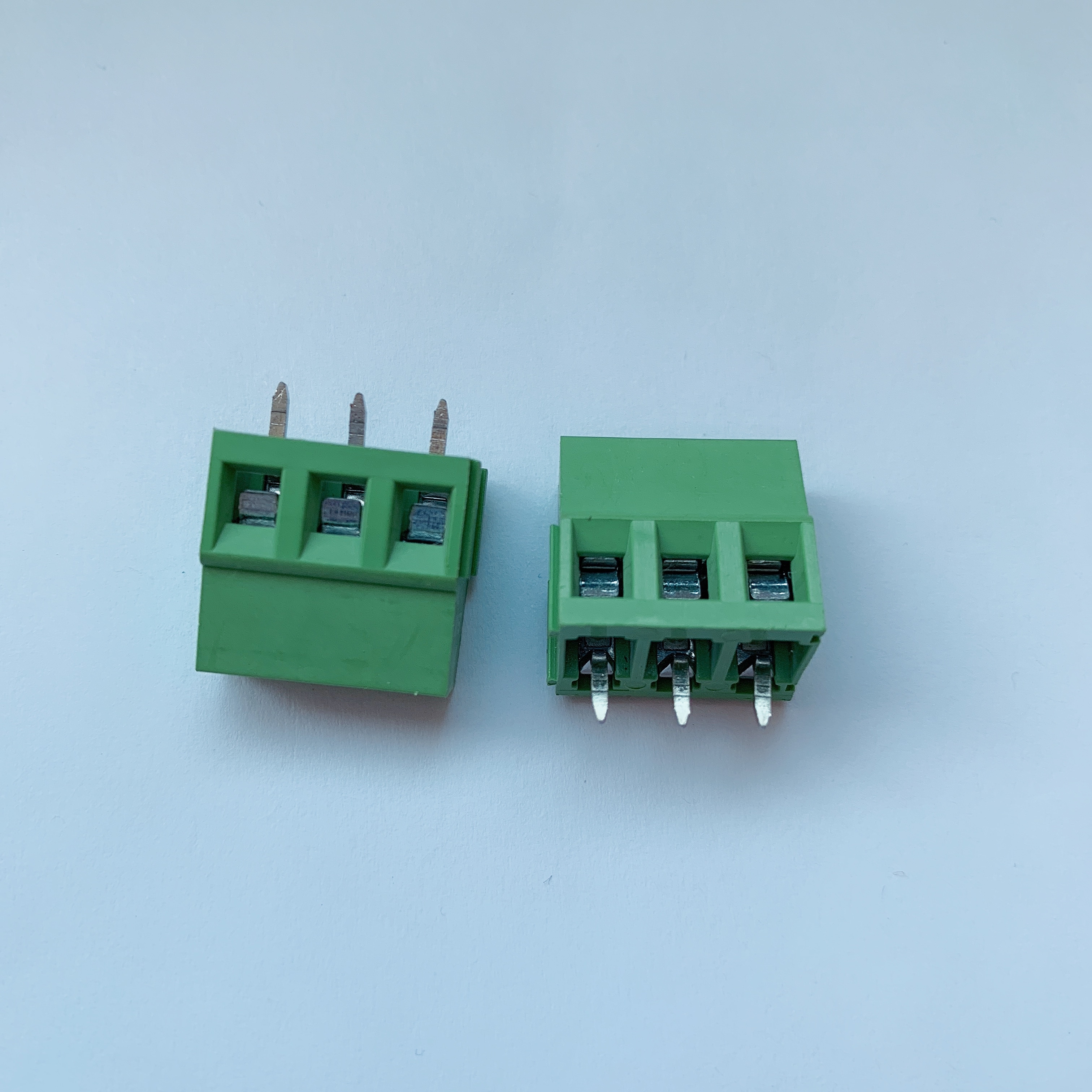 20pcs Borniers PCB 2 Positions 7.62mm 300V 15A - Connecteurs Angle Droit Vert