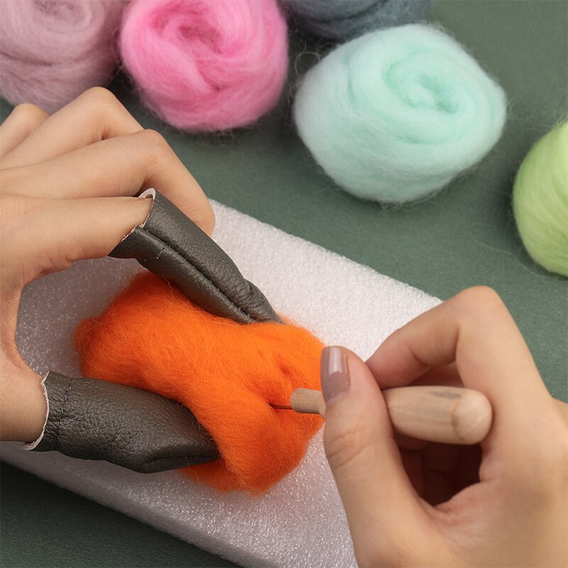LMDZ 50/20Color DIY Wool Felt Kit Wool Felting Tools Handmade Needle Set 15pcs Pack Felting Fabric Materials Handcraft
