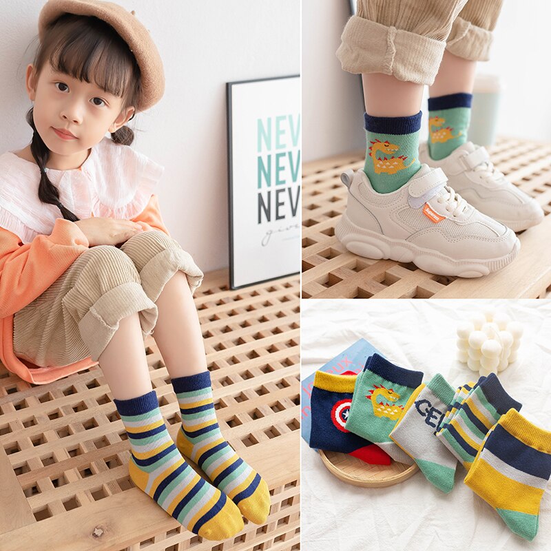 Baby jungen Baumwolle Socken Schüler Socken Boden freundlicher Nette dinosaurier streifen Socken Herbst Winter Frühling Art Mädchen Sport Socke