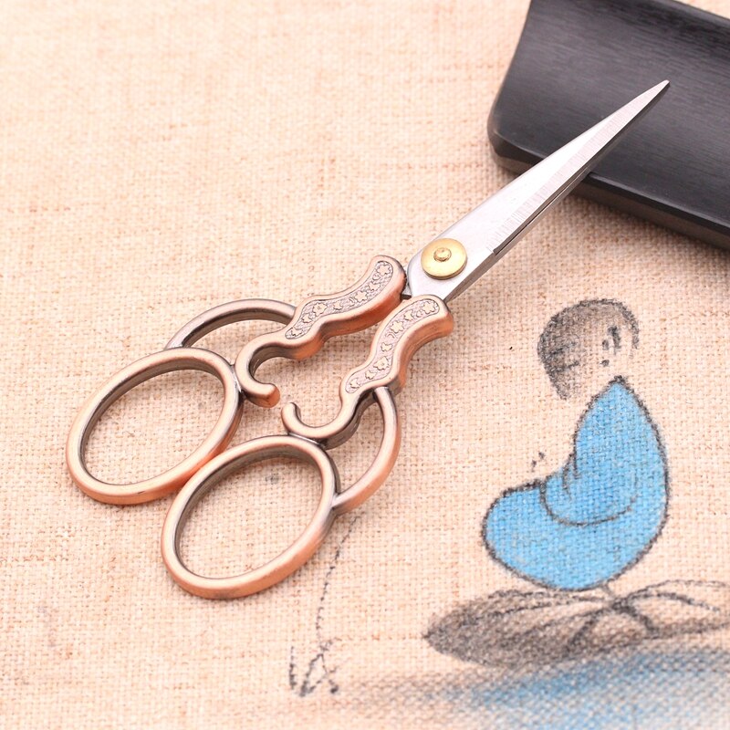 Edelstahl schere stickerei stoff DIY schneiden handwerk kreuz stich Europäischen retro klassische kunst nähen schneiderei zubehör: O   1PCS