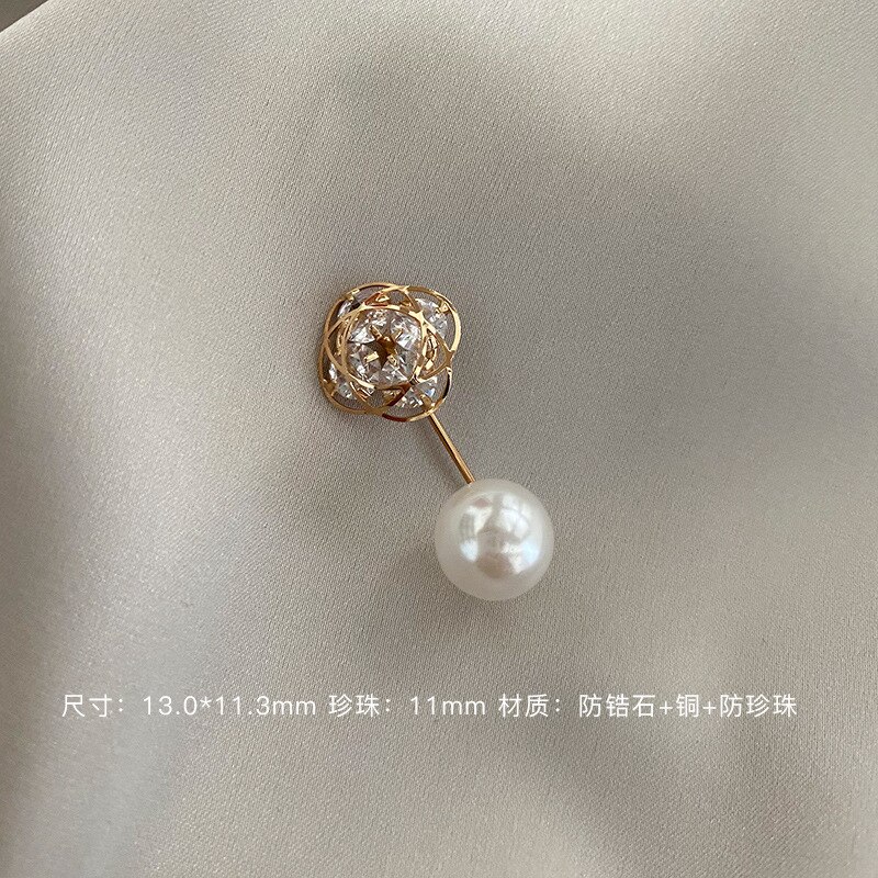 Brooch-Exposure Buckle Useful Product Cardigan Receiving Neckline Small Pin Fixed Clothes Decoration Safety Pin Pearl Accessorie: 3  Plum Blossom Style