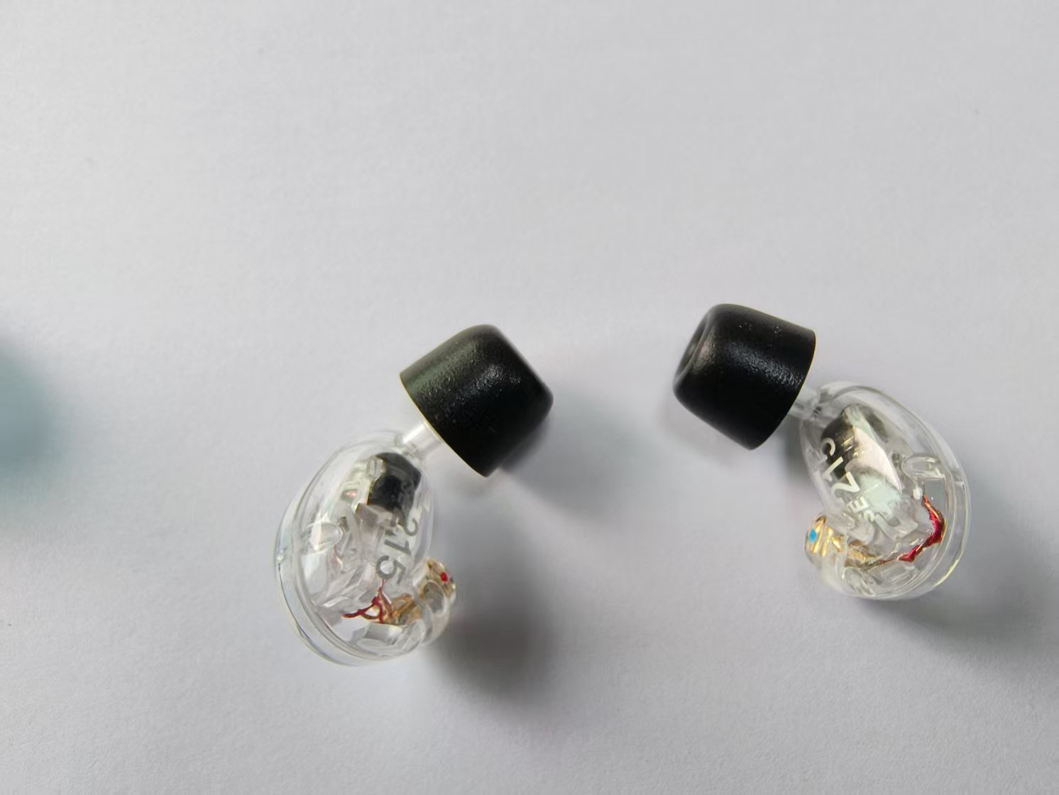 SE215 Hi-fi stereo Headphones 3.5MM In ear Earphones Separate Cable earbuds with Box 3 colors