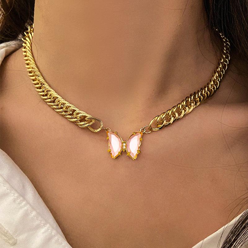 Multi-layer Coin Lock Chain Choker Pearl Butterfly Necklace For Women Golden Pendant Necklace Jewelry: CS53123