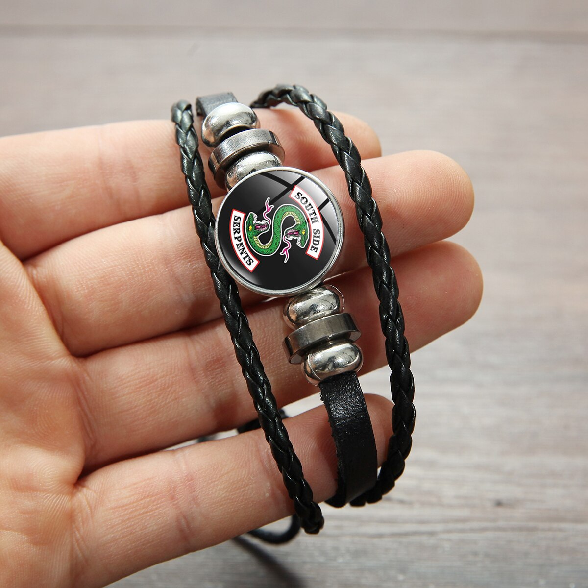 Pulsera de cuero de las serpientes del lado sur de SIAN, pulsera clásica de TV con botón de cristal, brazalete Punk de pulsera negra para hombres y mujeres