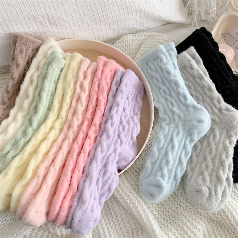 Calcetines cálidos para mujer, japonesa de invierno, calcetines mullidos de Color sólido para niñas, calcetines gruesos y bonitos para el hogar, calcetines suaves Kawaii para otoño