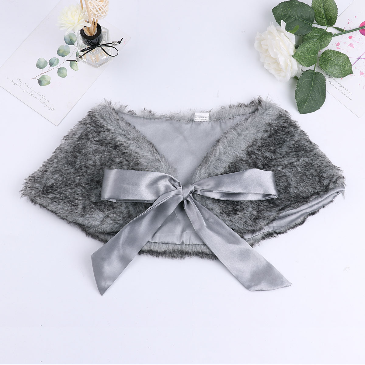 Giacca da bambina bolero in pelliccia sintetica per bambini: grigio