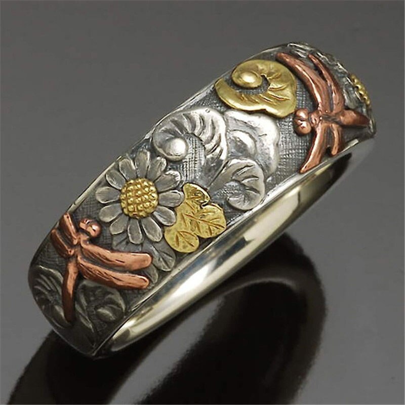 Vintage Dragonfly Flower Rings for Women Classic Personality Finger Rings Arrivals Engagement Female Jewelry