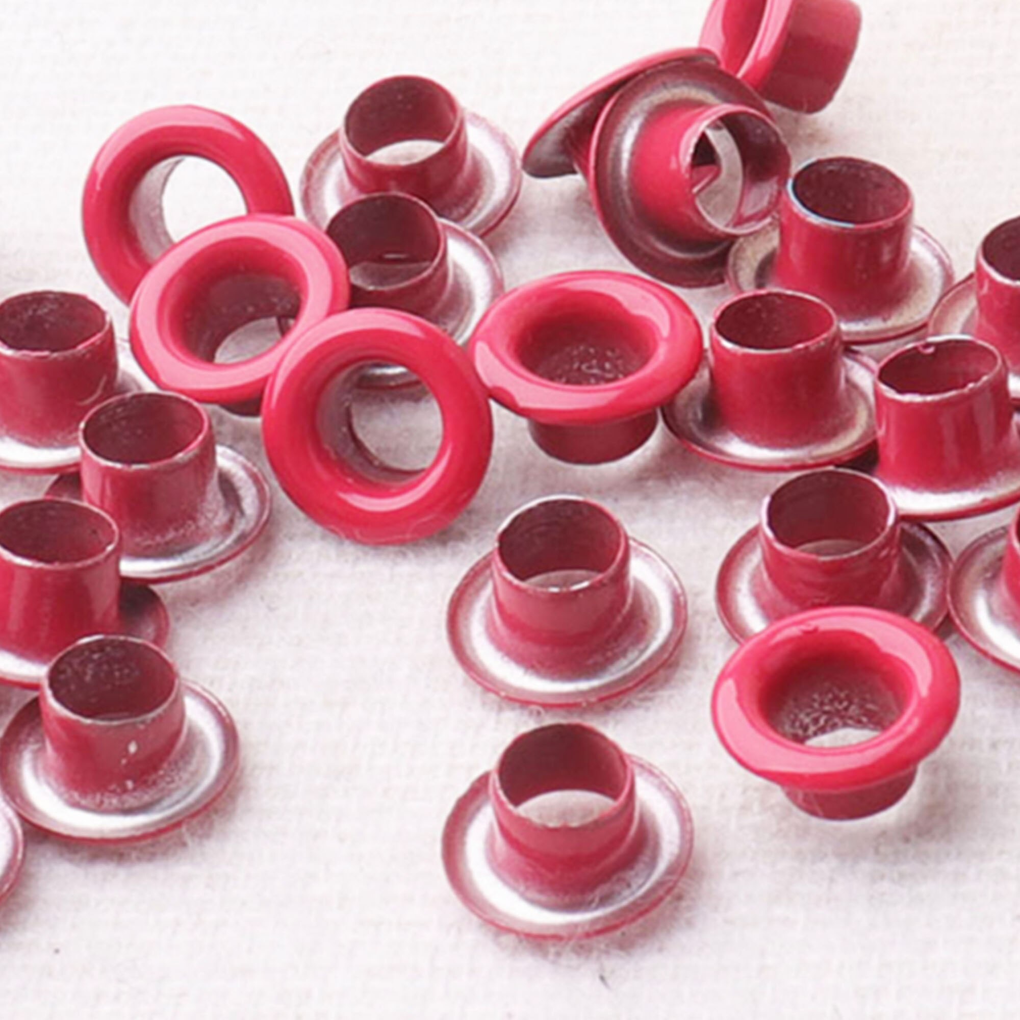 100 Pcs Metal Red Eyelets,Eyelets Grommets With Washers Eyelets,Great for Clothes Leather Canvas bag-1/8"(3mm)