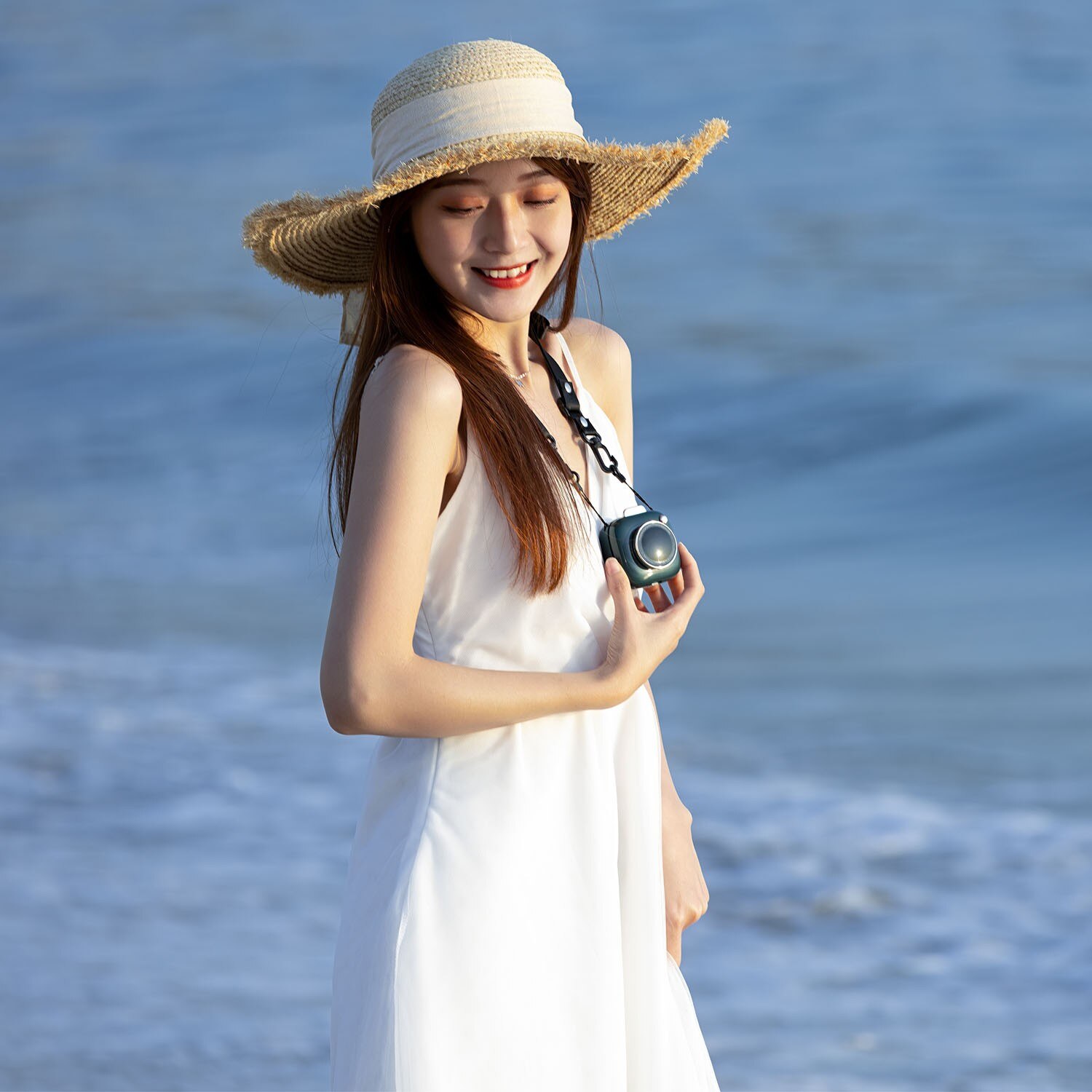 Rechargeable Handheld Usb Fan With Strong Wind Mini Mute Portable Electric Fan 2400mAh 3W Multiple States Strong Functionality