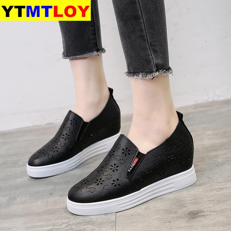 Platåsneakers svart vit dolda kilklackar sneakers fritidsskor kvinna höga platåskor kvinnors höga klackar kilklackar