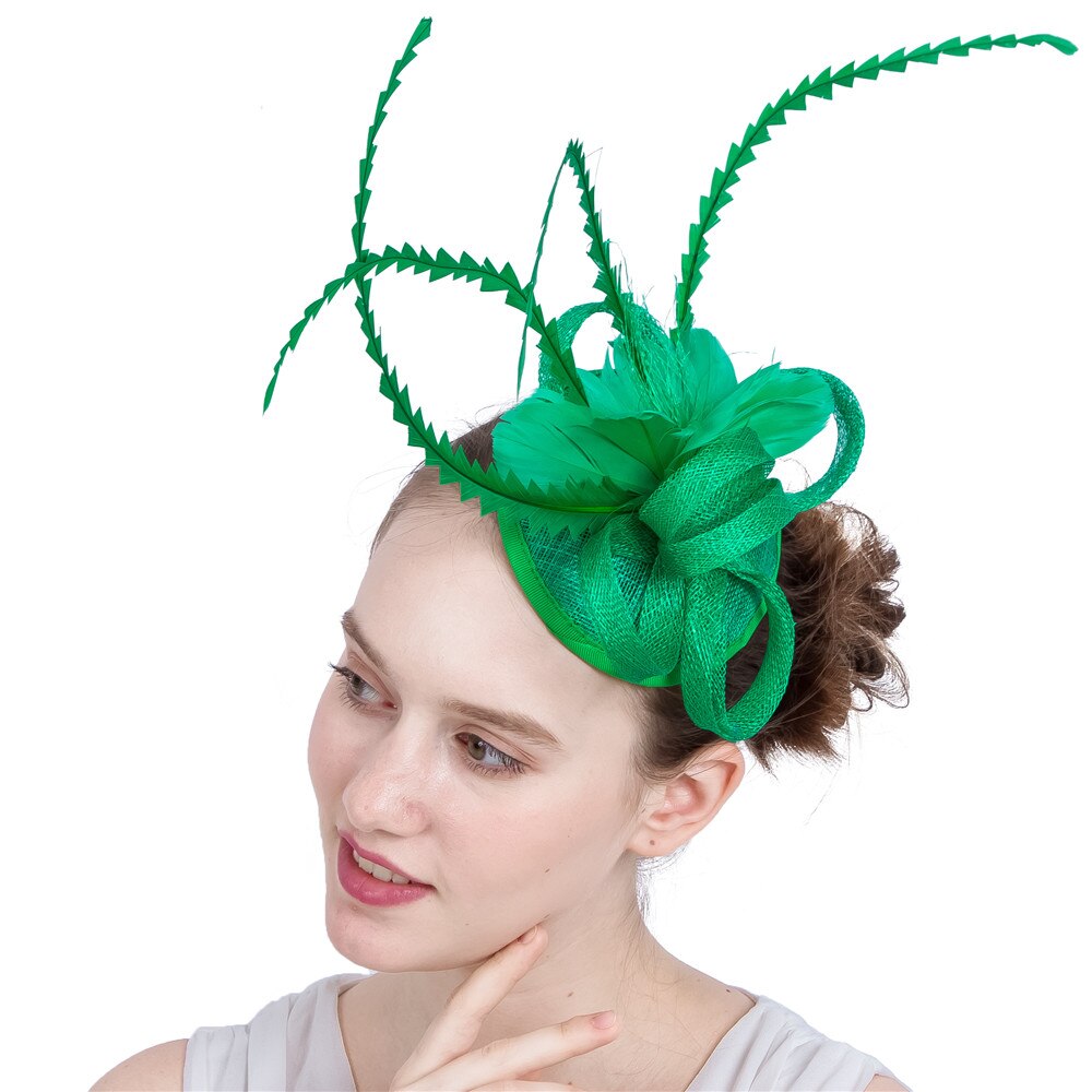 Grønn fast sinamay festfascinator lue sposa kirkehatter bryllup hårtilbehør fjærdekor hodeplagg på hårspenner syf 130