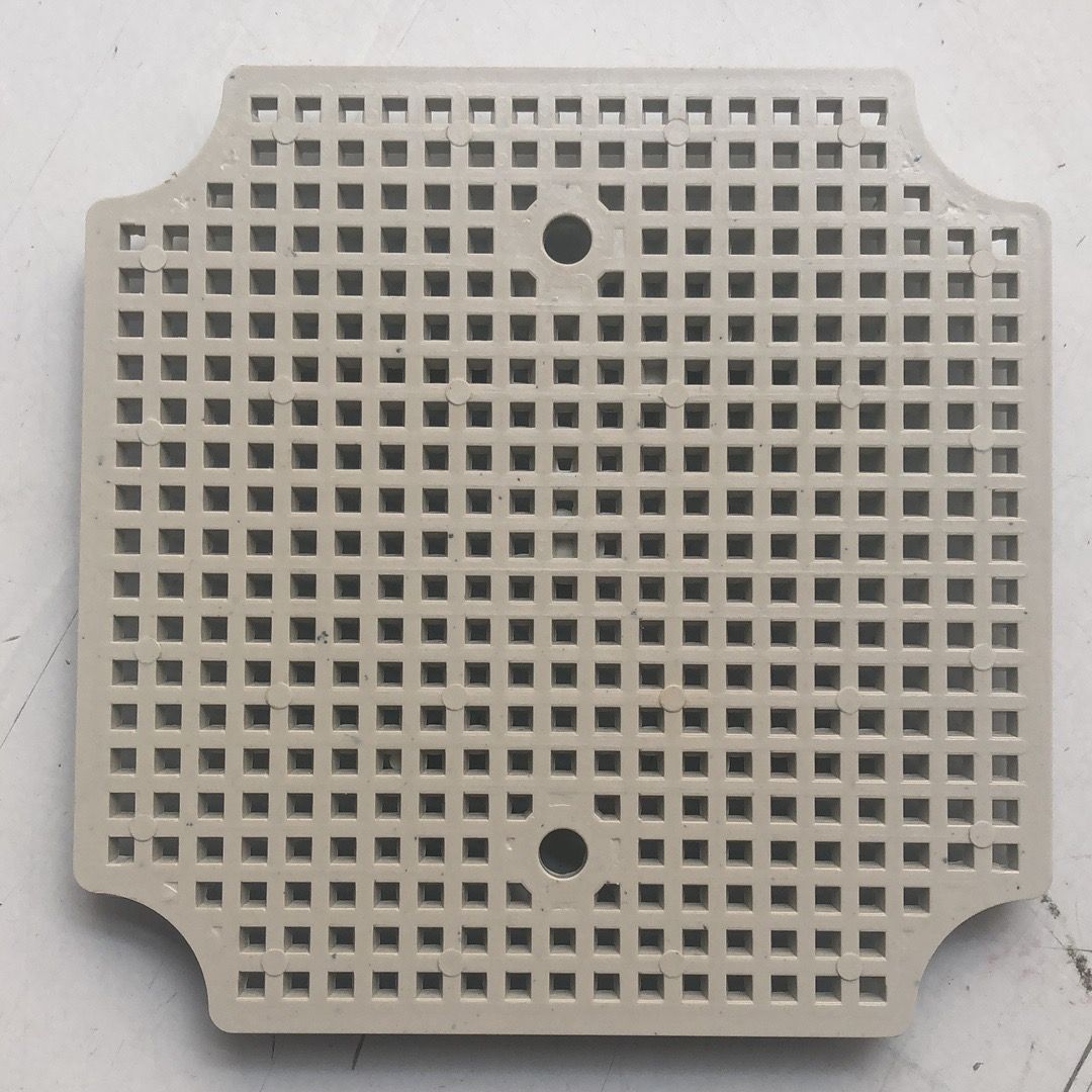 Fee Ship ABS Honeycomb Mounting Base Plate Waterproof Junction Box Base Plate Outdoor Monitoring Waterproof Box Fixed Base Plate: 100X100mm