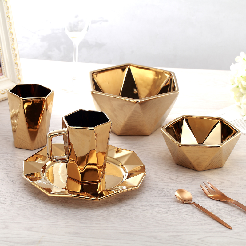 Europa Koffiekoppen Goud/Zilver bone china Kopje Thee Set Electroplated kopjes en schoteltjes Thuis partij Drinkware