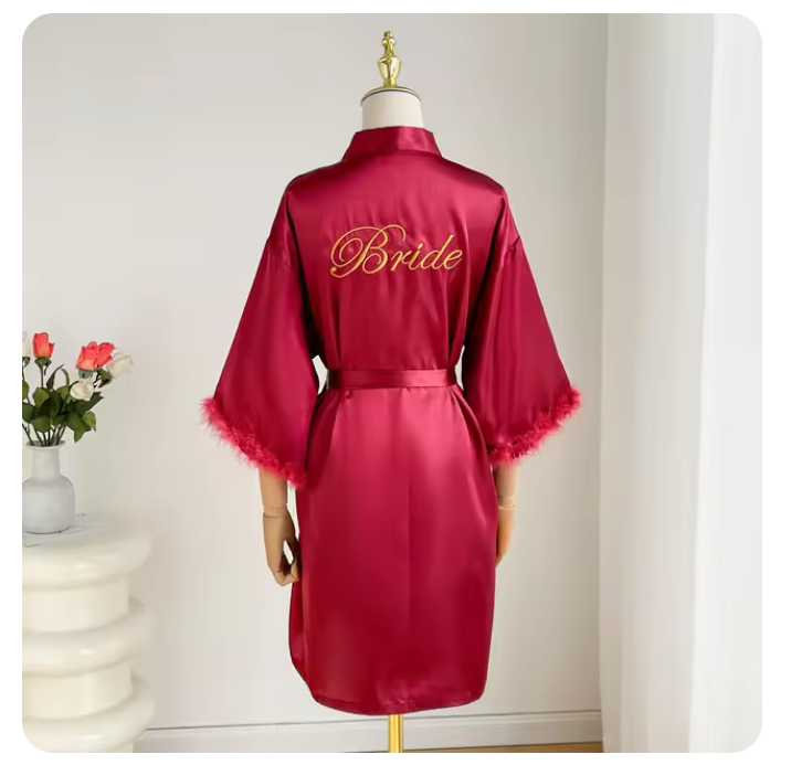 Peignoir en satin blanc avec plumes pour femme, robe de mariée, kimono sexy pour demoiselle d'honneur, quel que soit le court, peignoir pour patients, InDispensLingerie: GRIS