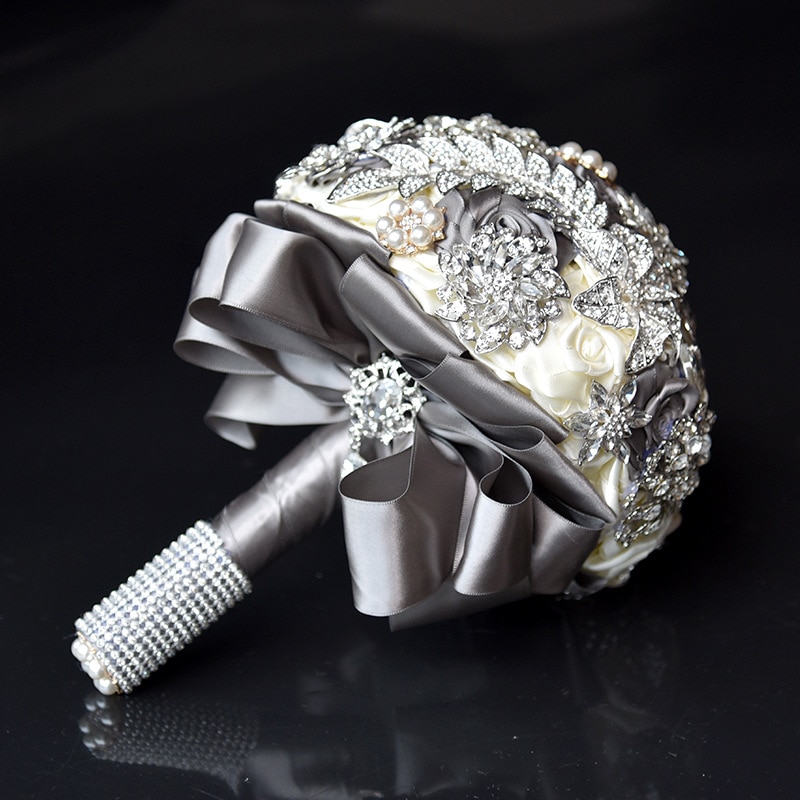 AYiCuthia 1Piece Custom Ivory Bridal Wedding Bouquets Stunning Pearls Beaded Crystal Wedding Bouquets S19