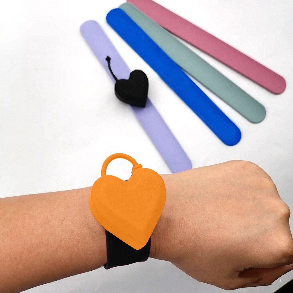 Gel de nettoyage des mains distribution Bracelet amour coeur Portable Bracelet Portable distributeur Bracelet petit distributeur de savon B11
