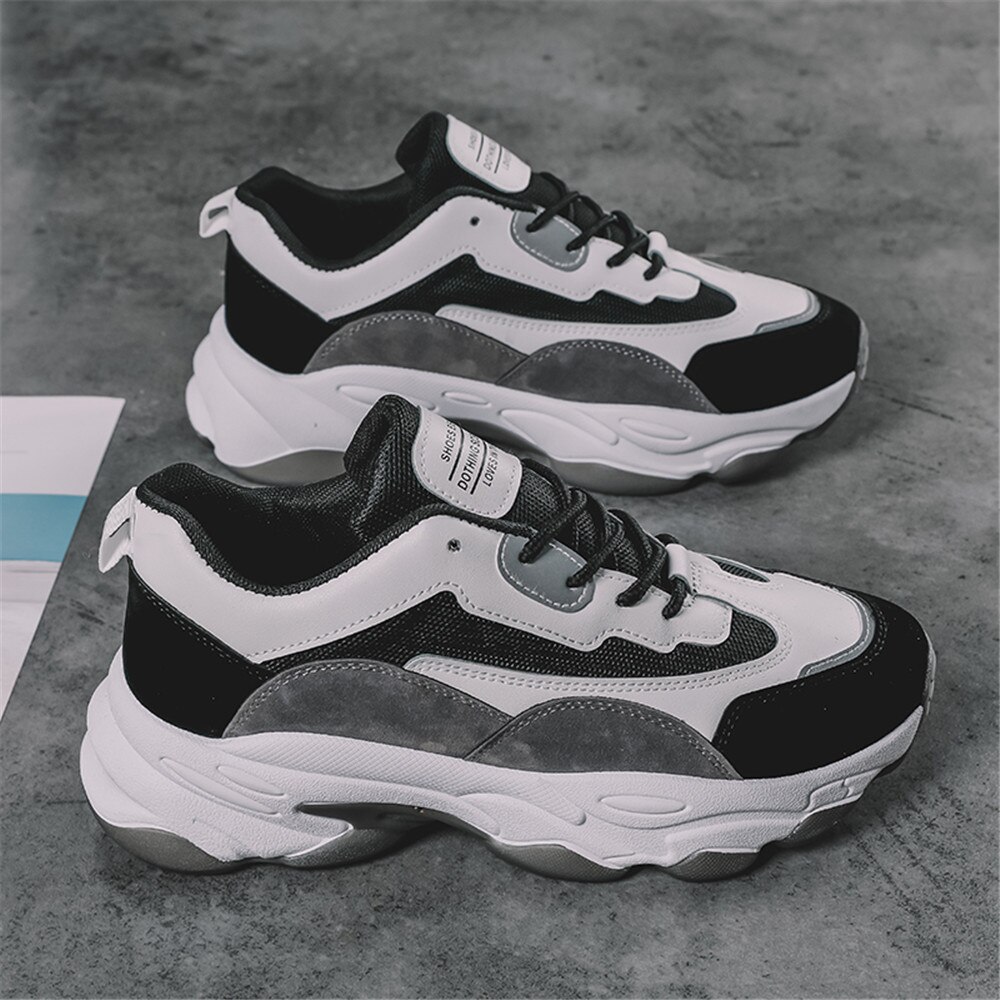 Mænd trænere løb sport gå afslappet sko jogging udendørs sneakers høj stigende bund chunky man sneakers: Sort og hvid / 42