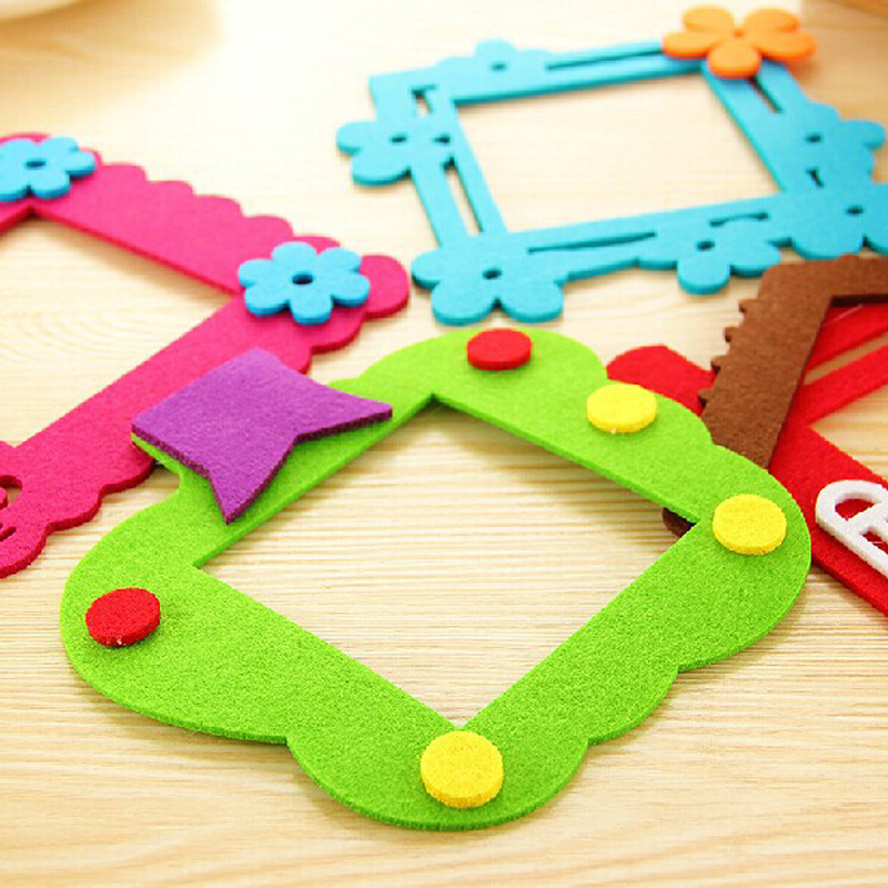 Słodki kreskówka filc dziurawy-na zewnątrz przełączanie naklejki kreatywna dekoracja domu kreskówka ścienna naklejki umieszczone filcowe puste gniazdo przełącznika