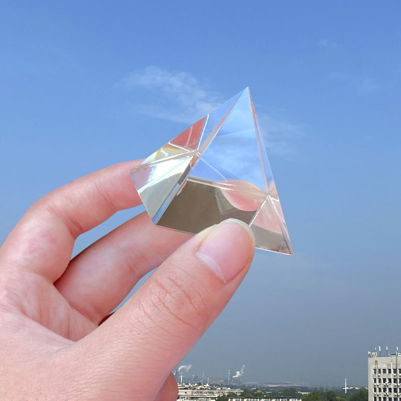 Prisma Optisch Glas Kristal Piramide 40mm Zijlengte Rechthoekige Piramide Polyhedrale Popularisering van Wetenschapsstudie