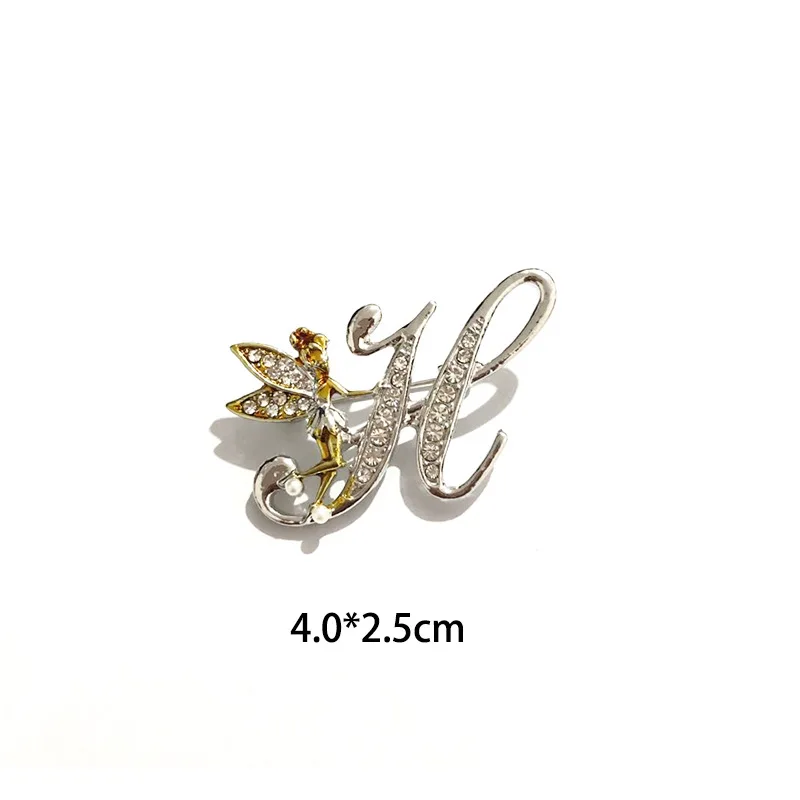 Broche de 26 letras de Ángel de cristal de lujo para mujeres y hombres, diamantes de imitación de A a Z, alfileres para Collar con iniciales de elfo, de , accesorios de joyería: COLOR ORO ROSADO